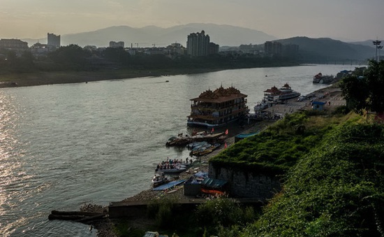 Trung Quốc nổ mìn khơi lòng một đoạn sông Mekong