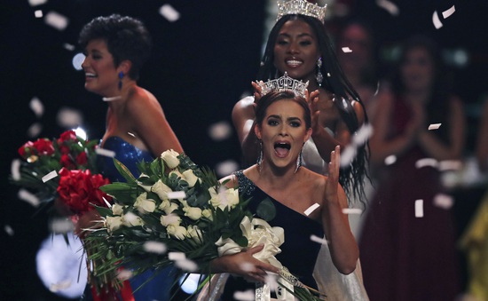 Sinh viên 24 tuổi đăng quang Hoa hậu Mỹ 2.0