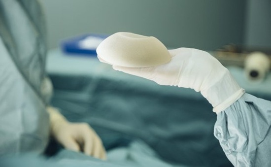 Hàn Quốc ghi nhận 2 ca ung thư hiếm gặp liên quan phẫu thuật nâng ngực