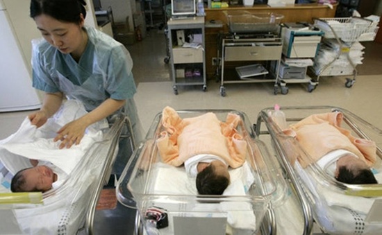 Tỷ lệ sinh thấp ảnh hưởng đến tốc độ tăng trưởng kinh tế tại Hàn Quốc