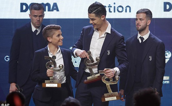 Trượt Quả bóng vàng 2019, Ronaldo nhận danh hiệu danh giá ở Serie A