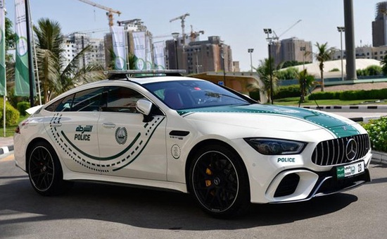 Cảnh sát Dubai được trang bị sedan hiệu suất cao AMG GT 63 S 4Matic+