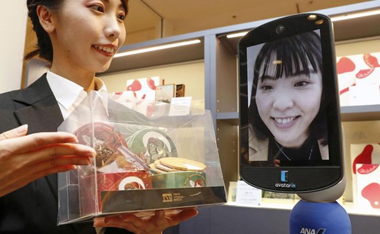 Nhật Bản khai trương cửa hàng đầu tiên trên thế giới có robot avatar