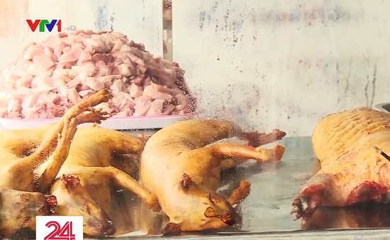 Thịt mèo “đội lốt” thịt thú rừng vẫn được bày bán ở chùa Hương