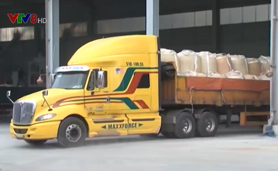 Xuất khẩu lô hàng alumin đầu tiên sang UAE