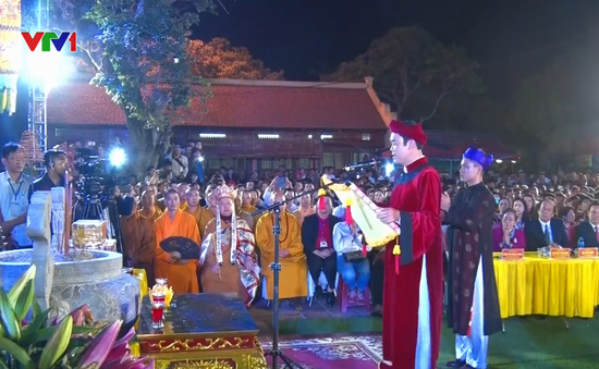 Đặc sắc Lễ hội phát lương Đức Thánh Trần đền Trần Thương năm 2019