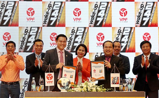 VPF chọn nhà tài trợ mới cho V.League 2019 để các “cơn sóng đỏ” không dừng lại