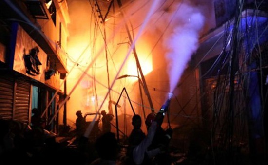 Hỏa hoạn tại Bangladesh: Số người thiệt mạng tăng lên 81 người