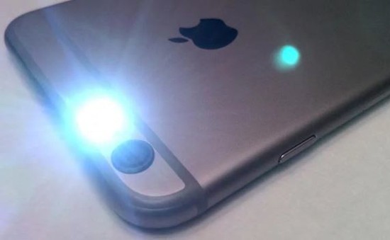 Mách nhỏ người dùng iPhone cách cài đặt thông báo cuộc gọi, tin nhắn bằng đèn Flash