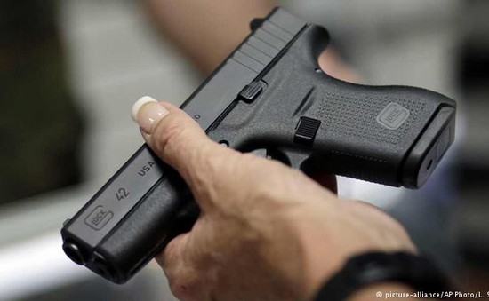 Hạ viện Mỹ thông qua dự luật kiểm soát súng đạn