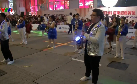 Diễu hành mừng Tết Nguyên đán sắc màu ở Hong Kong