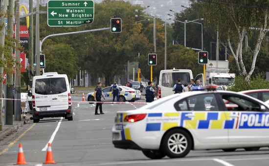 Xả súng tại nhà thờ Hồi giáo ở New Zealand: Thủ tướng Jacinda Ardern xác nhận 40 người đã thiệt mạng