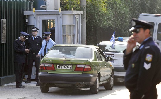 Lãnh sự quán Nga ở Hy Lạp bị ném lựu đạn