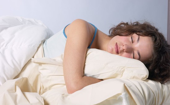 Nguy cơ tăng cân khi ngủ nướng