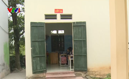Bắc Giang: Thầy giáo có hành vi dâm ô 13 nữ sinh lớp 5 ngay trong lớp học