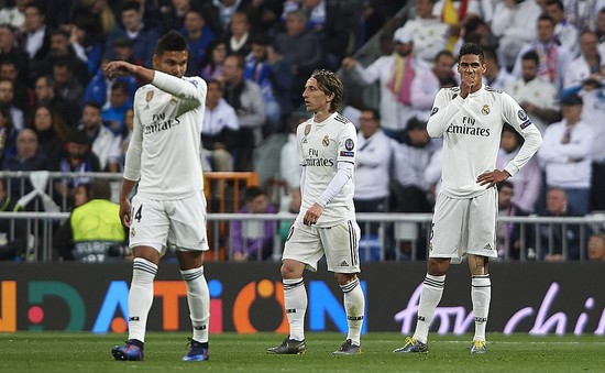 CĐV Real Madrid buông lời thậm tệ sau thảm bại trước Ajax