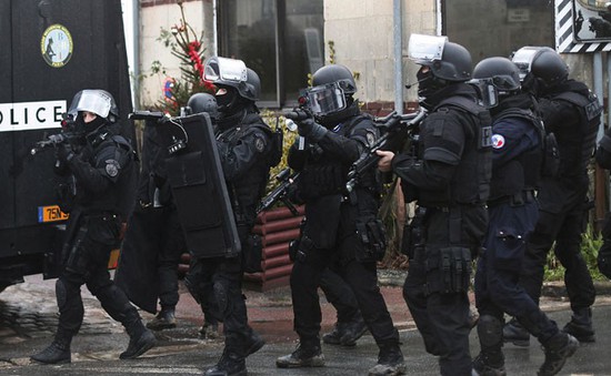 Cứ 4 ngày lại có 1 cảnh sát Pháp tự tử vì áp lực công việc
