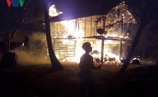 Cháy nhà sàn ở Gia Lai khiến bé gái 4 tuổi tử vong