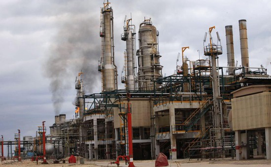 Nhiều nước phản đối Mỹ chấm dứt quy chế miễn trừ mua dầu mỏ của Iran