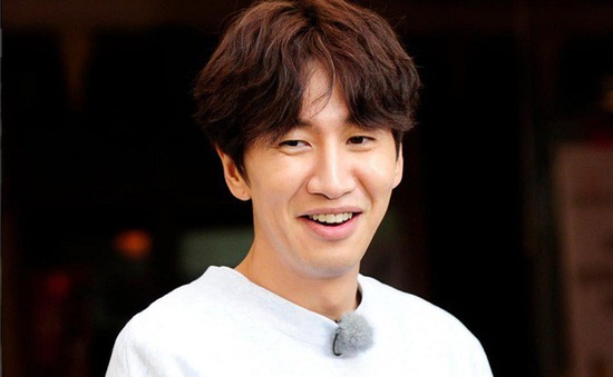 Lee Kwang Soo tiết lộ về cảnh khỏa thân trong "Tazza: One Eyed Jack"