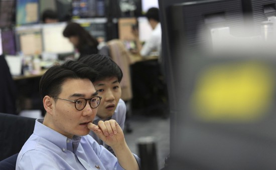 Giới trẻ Hàn Quốc từ bỏ công việc ổn định, theo đuổi giấc mơ trên mạng