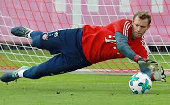 Thỏa mãn yêu sách, Bayern Munich trói chân thành công thủ quân Neuer