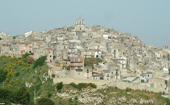 Italy: 500 ngôi nhà được rao bán với giá chỉ... 1 USD