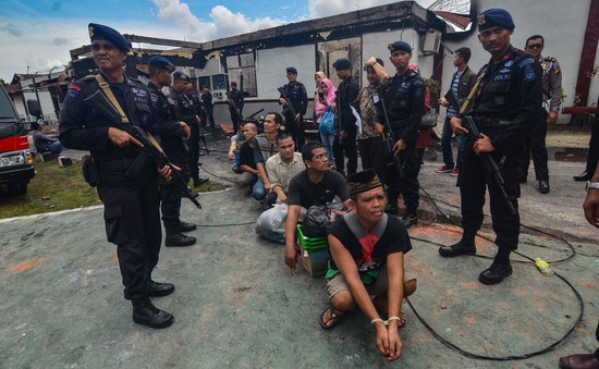 Indonesia: Hơn 100 tù nhân vượt ngục, đốt phá nhà tù