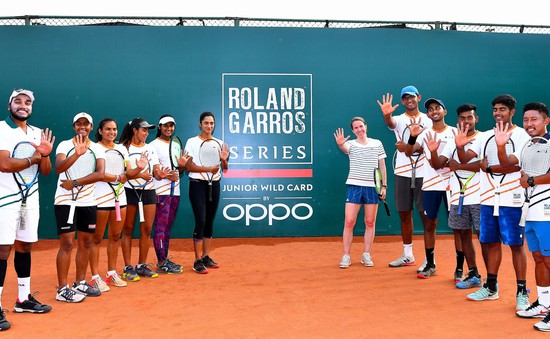 Sau smartphone, Oppo còn lấn sân sang cả… tennis