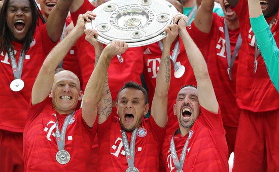 Bayern và Dortmund “thỏa thuận” làm Bundesliga kịch tính hơn