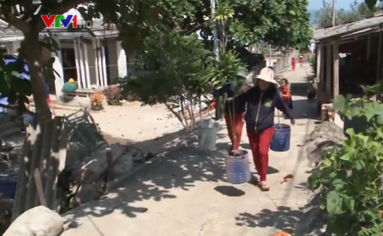 Quảng Ngãi: Hàng trăm hộ dân “khốn đốn” vì thiếu nước sinh hoạt