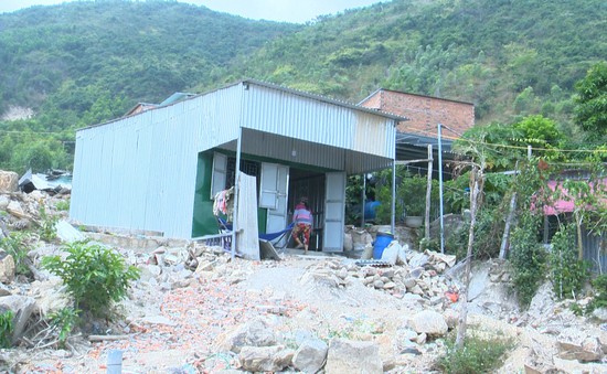 Nha Trang: tái diễn xây nhà trái phép ở vùng sạt lở núi