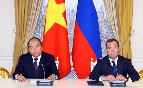 Việt Nam - Nga ký kết nhiều văn kiện hợp tác
