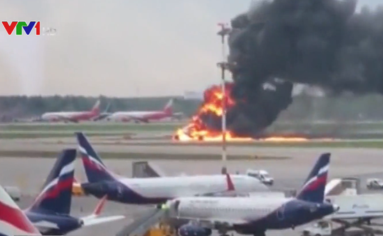Việt Nam gửi điện thăm hỏi Nga vụ tai nạn máy bay làm 41 người thiệt mạng