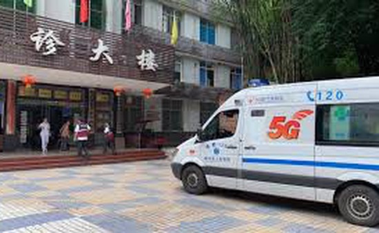 Động đất ở Trung Quốc: Xe cứu thương kết nối mạng 5G hiệu quả trong công tác cứu trợ