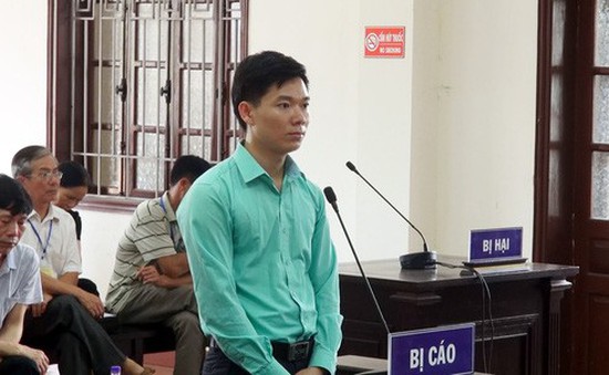 Sau khi chấp hành án phạt tù, bác sĩ Hoàng Công Lương có được tiếp tục hành nghề?