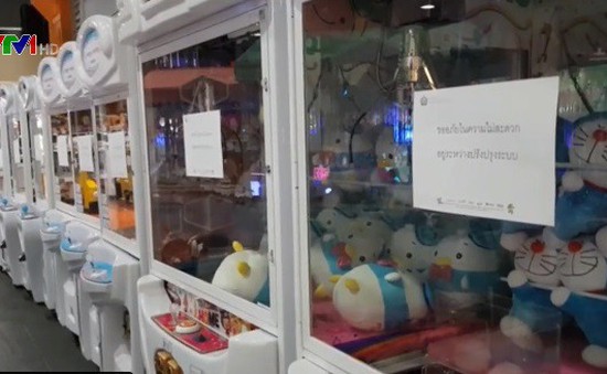 Thái Lan cấm trò chơi gắp thú