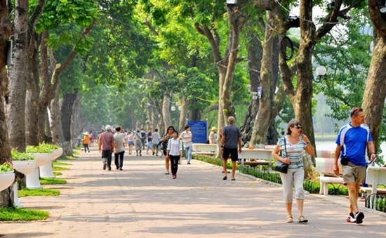 Khách du lịch đến Hà Nội nghỉ lễ 2/9 tăng nhẹ, tổng thu từ du lịch lại tăng mạnh