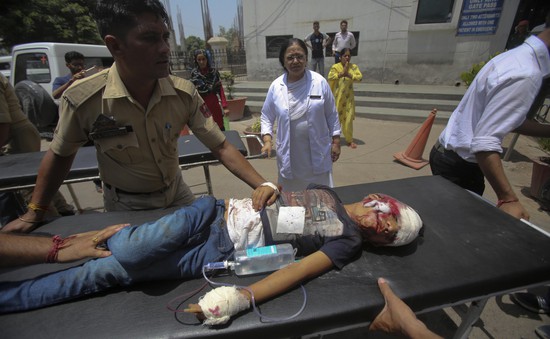Tai nạn xe bus thảm khốc ở Ấn Độ, ít nhất 35 người thiệt mạng