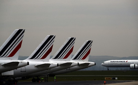 Thu thuế môi trường đối với các chuyến bay cất cánh từ Pháp