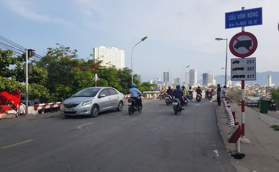 Thông xe cầu Xóm Bóng, giải tỏa ách tắc giao thông