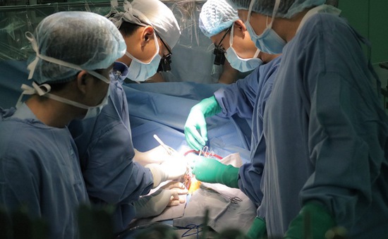 Phẫu thuật thành công bệnh u tim hiếm gặp cho bé 4 tháng tuổi