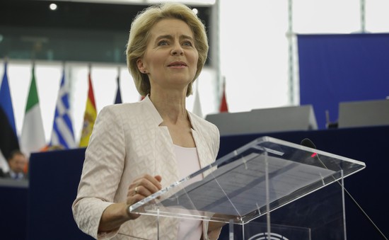 Bà Ursula von der Leyen chính thức được bầu làm Chủ tịch EC
