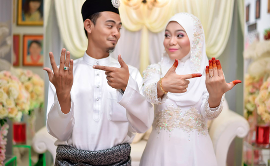 Các cặp đôi Malaysia trắc nghiệm "tâm đầu ý hợp"