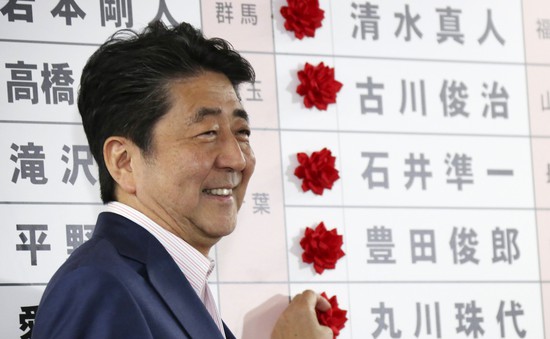 Thủ tướng Abe Shinzo giành thắng lợi trong cuộc bầu cử Thượng viện tại Nhật Bản