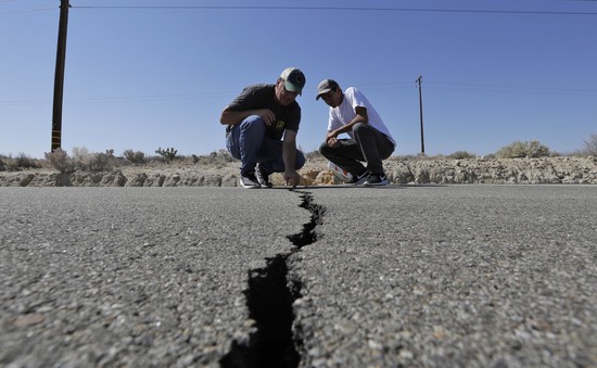 Ban bố tình trạng khẩn cấp ở California (Mỹ) sau 2 trận động đất liên tiếp