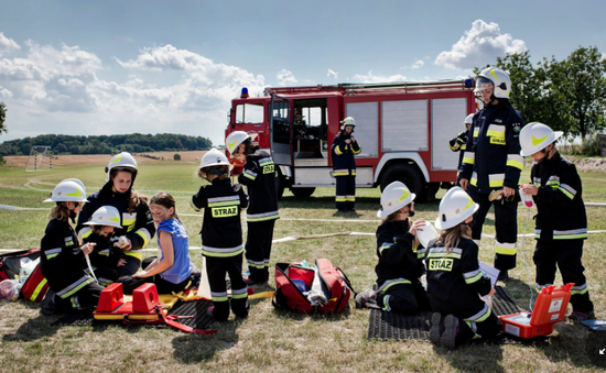Kỳ lạ đội cứu hỏa toàn nữ ở ngôi làng tại Ba Lan