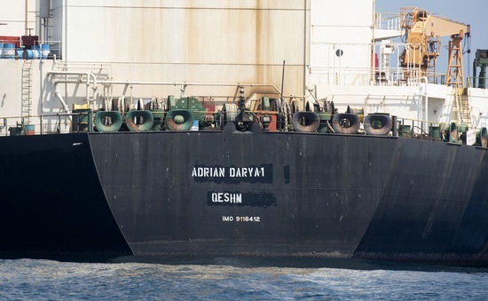 Mỹ đe dọa các nỗ lực hỗ trợ tàu chở dầu Iran