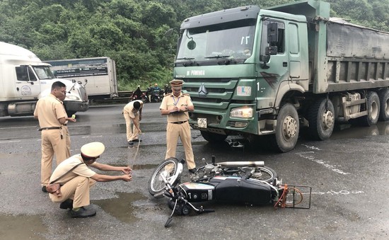 Tai nạn giao thông ở Ninh Bình, 2 người nước ngoài thương vong