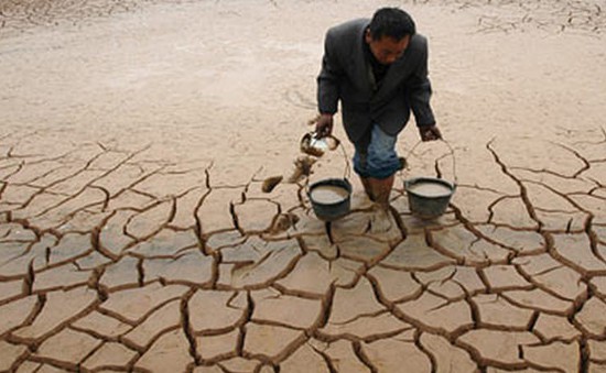 Thủ tướng Thái Lan đề xuất không thu phí nước ở vùng hạn